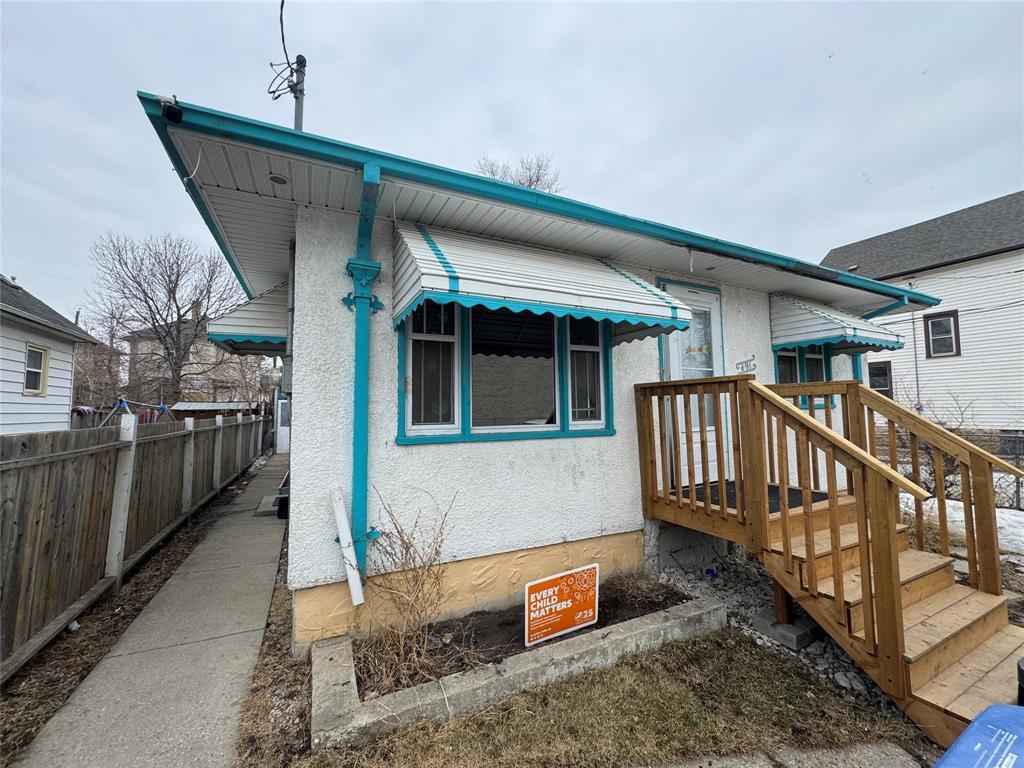 Photo 8 of 491 Magnus Avenue, Winnipeg MB