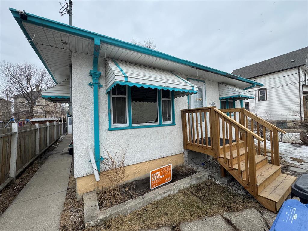 Photo 9 of 491 Magnus Avenue, Winnipeg MB