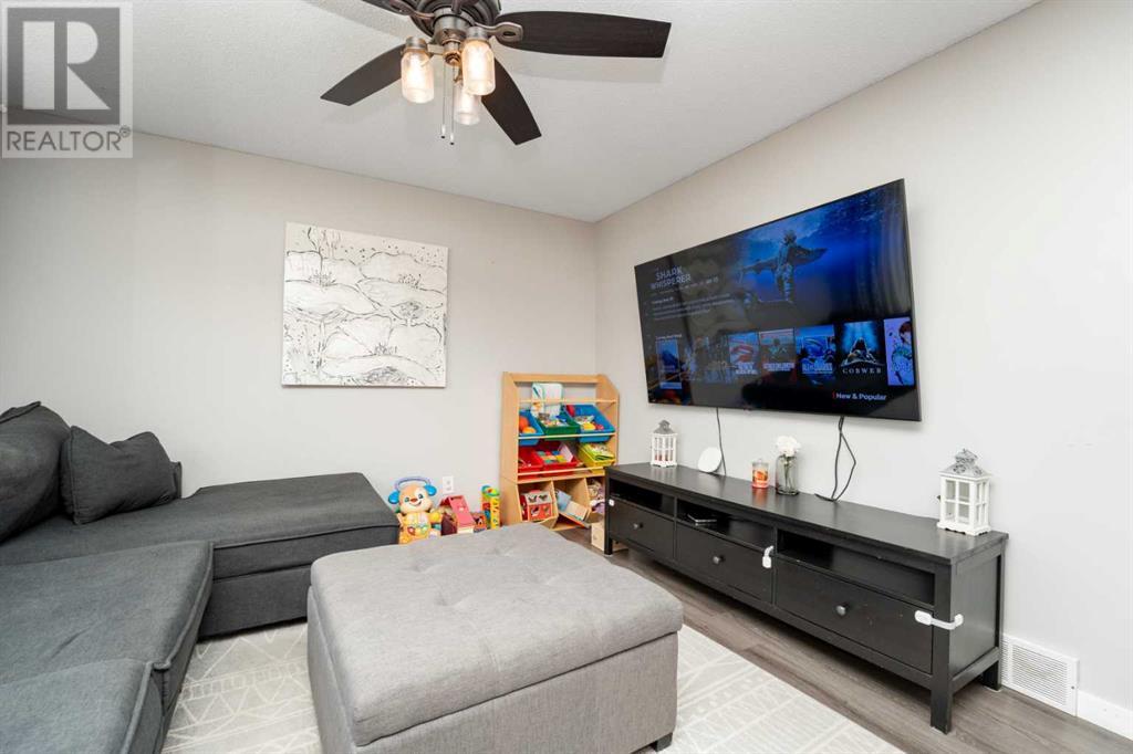 Single Family House for Sale in  Pinehill Road NE Pineridge Calgary 