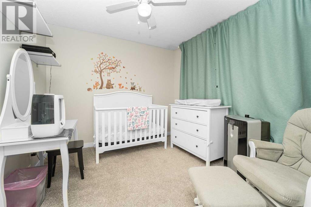 Single Family House for Sale in  Pinehill Road NE Pineridge Calgary 