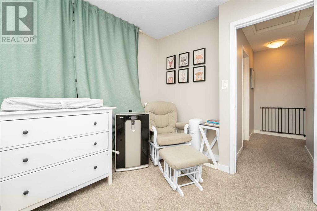 Single Family House for Sale in  Pinehill Road NE Pineridge Calgary 