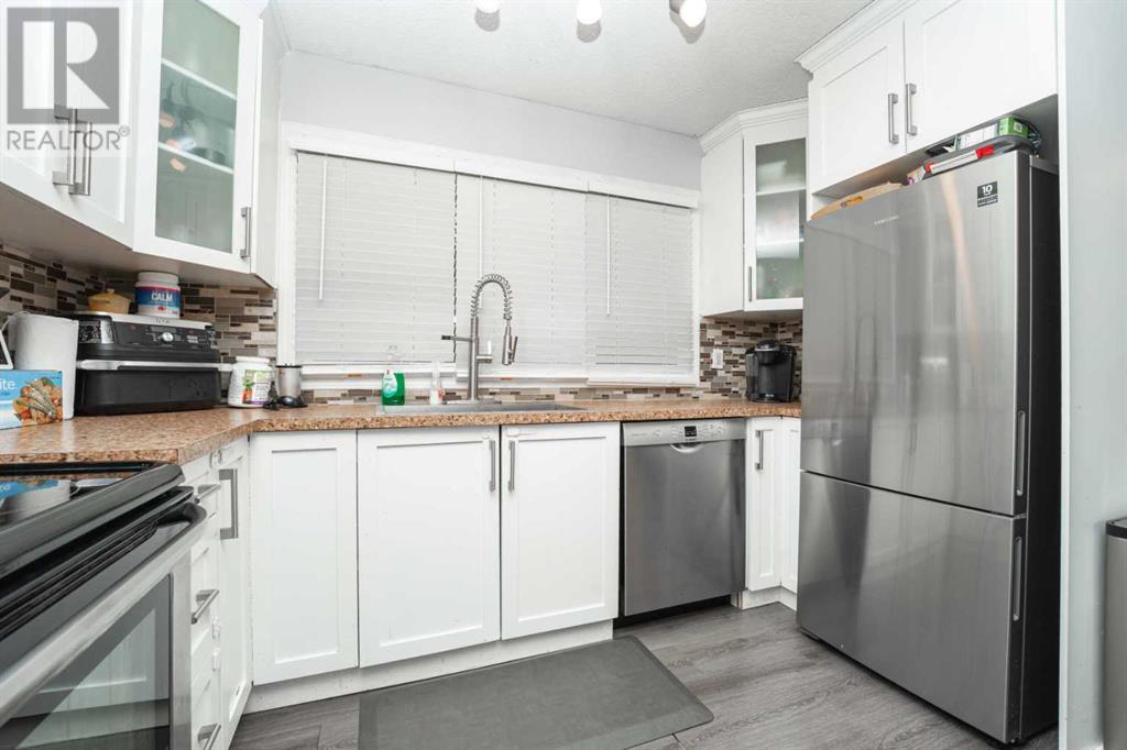 Single Family House for Sale in  Pinehill Road NE Pineridge Calgary 