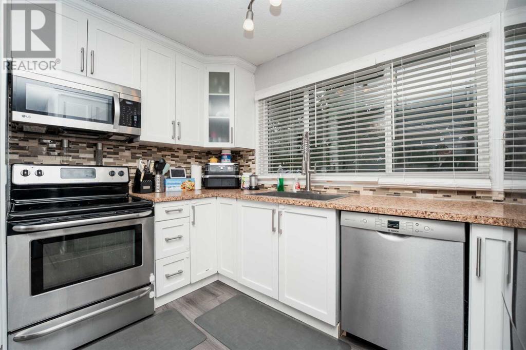 Single Family House for Sale in  Pinehill Road NE Pineridge Calgary 