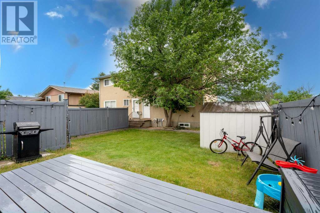 Single Family House for Sale in  Pinehill Road NE Pineridge Calgary 