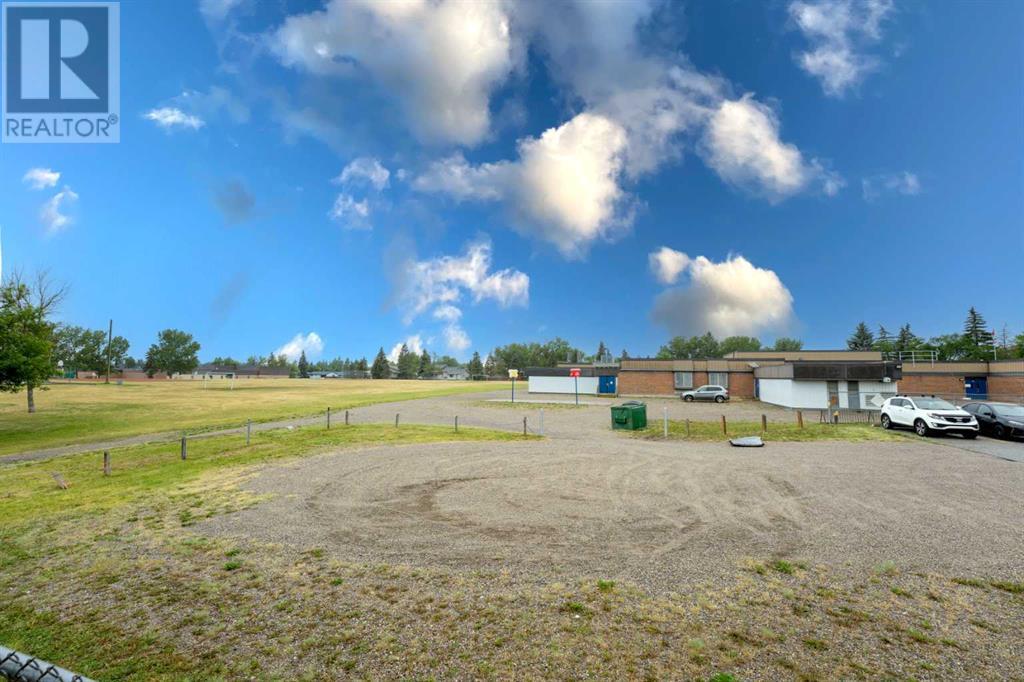 Single Family House for Sale in  Pinehill Road NE Pineridge Calgary 