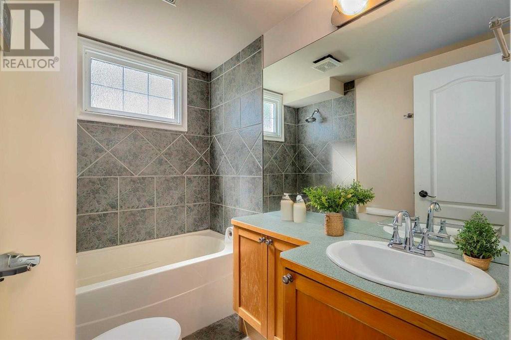 Single Family House for Sale in   A Street SW Bankview Calgary 