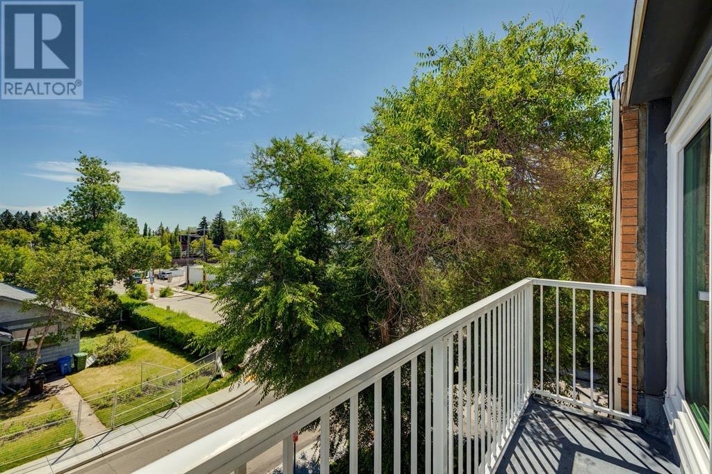 Single Family House for Sale in   A Street SW Bankview Calgary 