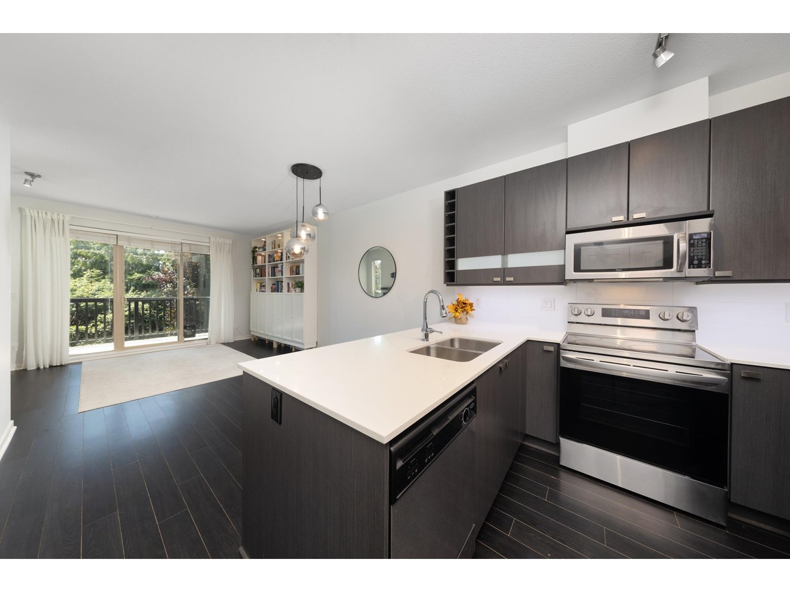 Photo 15 of 323 5655 210 A Street, Langley BC