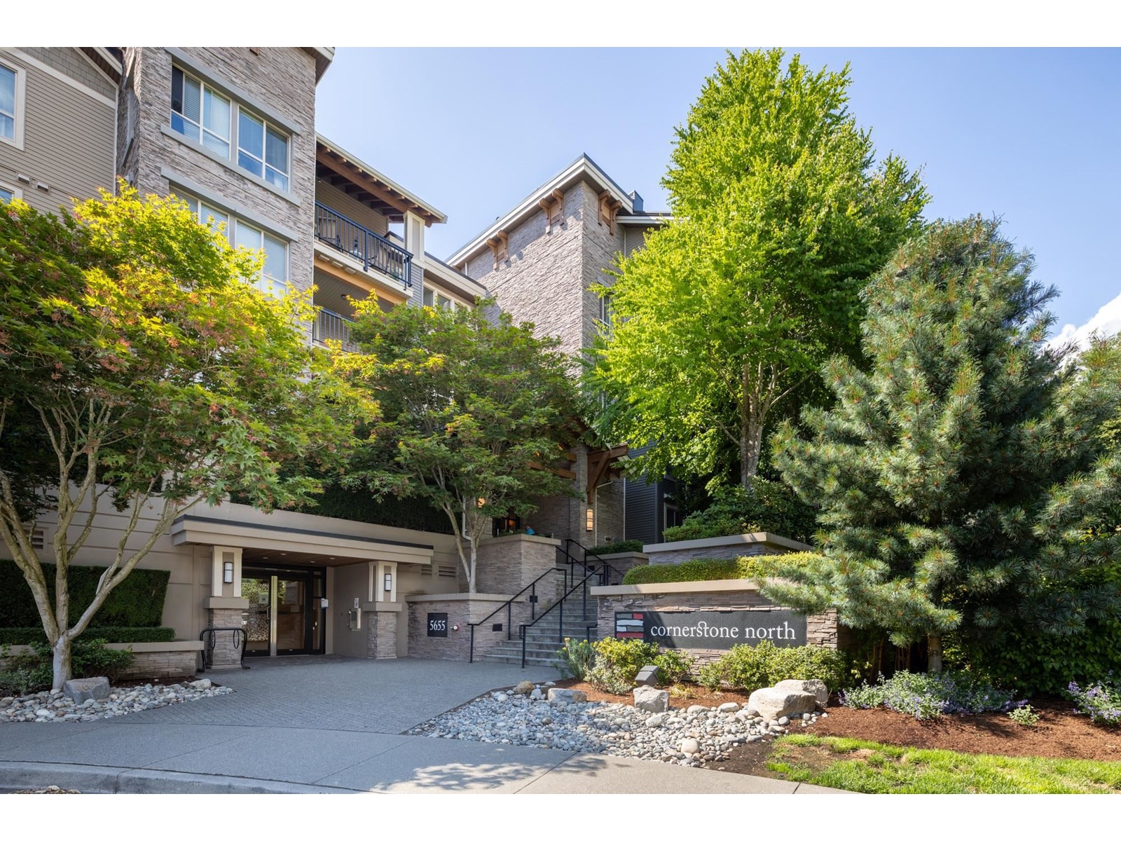 Photo 2 of 323 5655 210 A Street, Langley BC