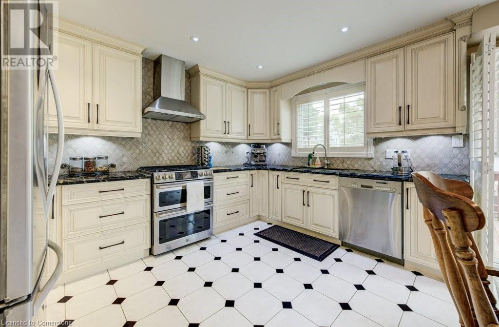 Photo 13 of 1056 Plains View Avenue, Burlington ON