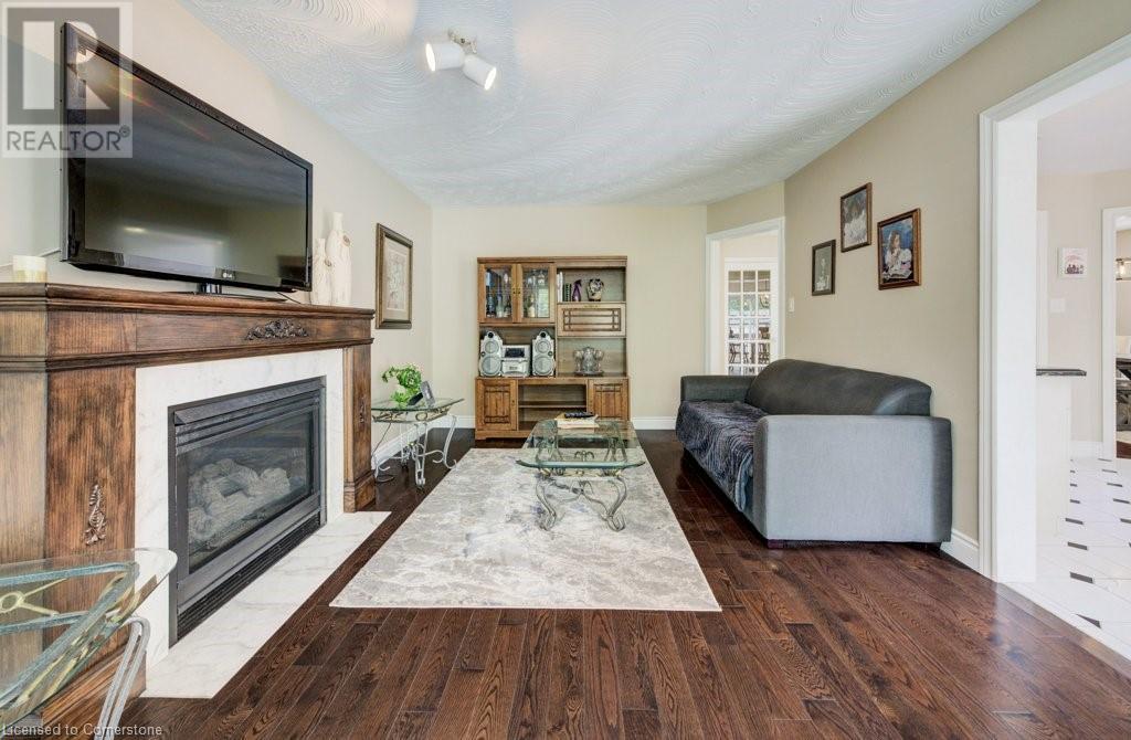 Photo 18 of 1056 Plains View Avenue, Burlington ON
