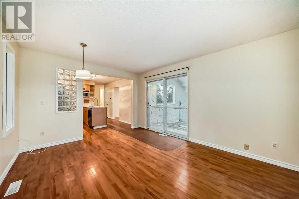 Single Family House Bungalow for Sale in  Dalhart Hill NW Dalhousie Calgary 