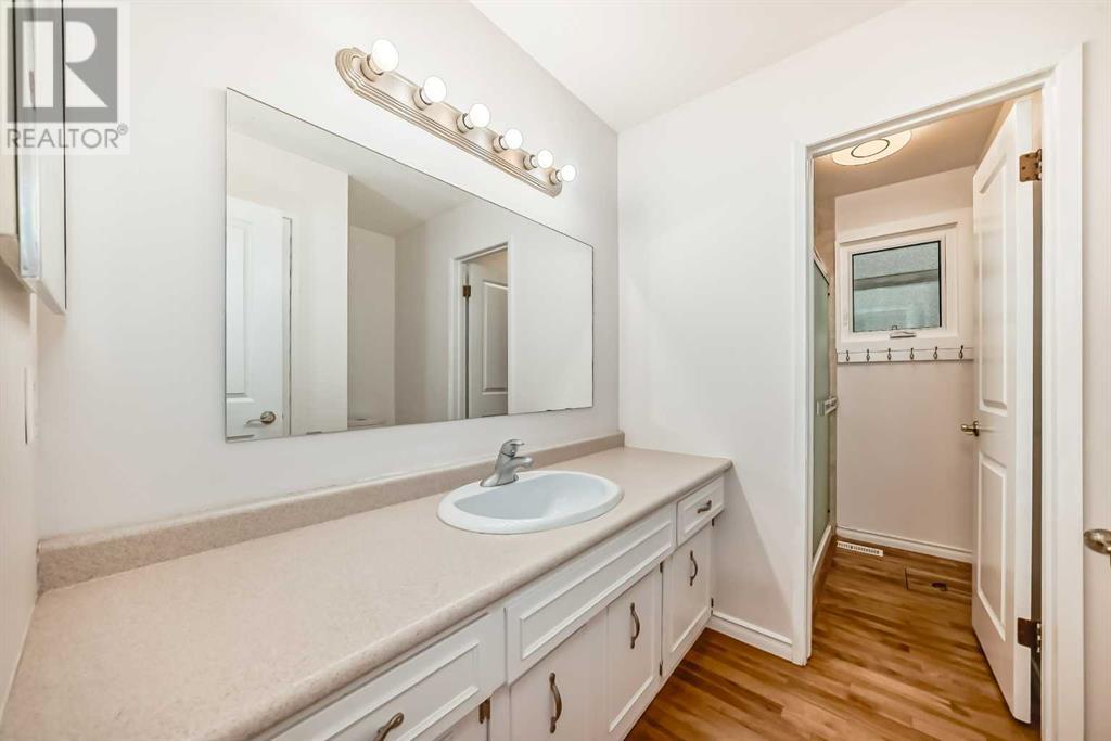 Single Family House Bungalow for Sale in  Dalhart Hill NW Dalhousie Calgary 