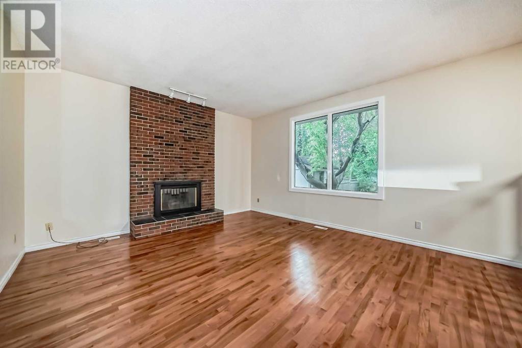 Single Family House Bungalow for Sale in  Dalhart Hill NW Dalhousie Calgary 