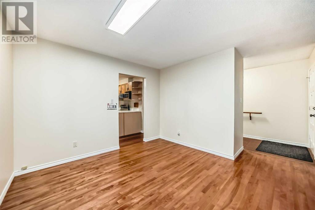 Single Family House Bungalow for Sale in  Dalhart Hill NW Dalhousie Calgary 
