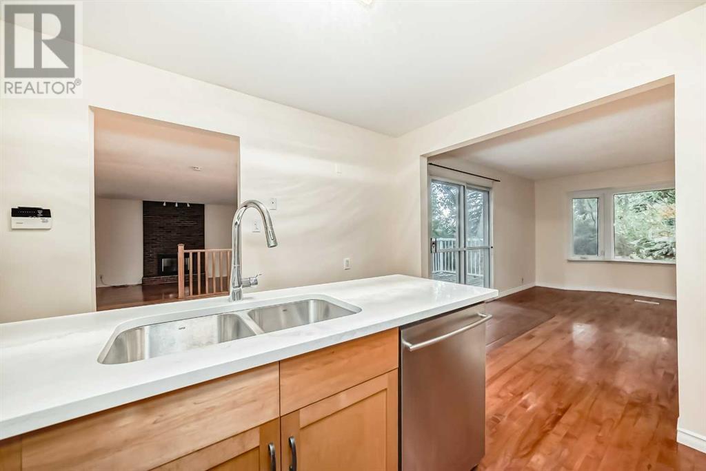 Single Family House Bungalow for Sale in  Dalhart Hill NW Dalhousie Calgary 