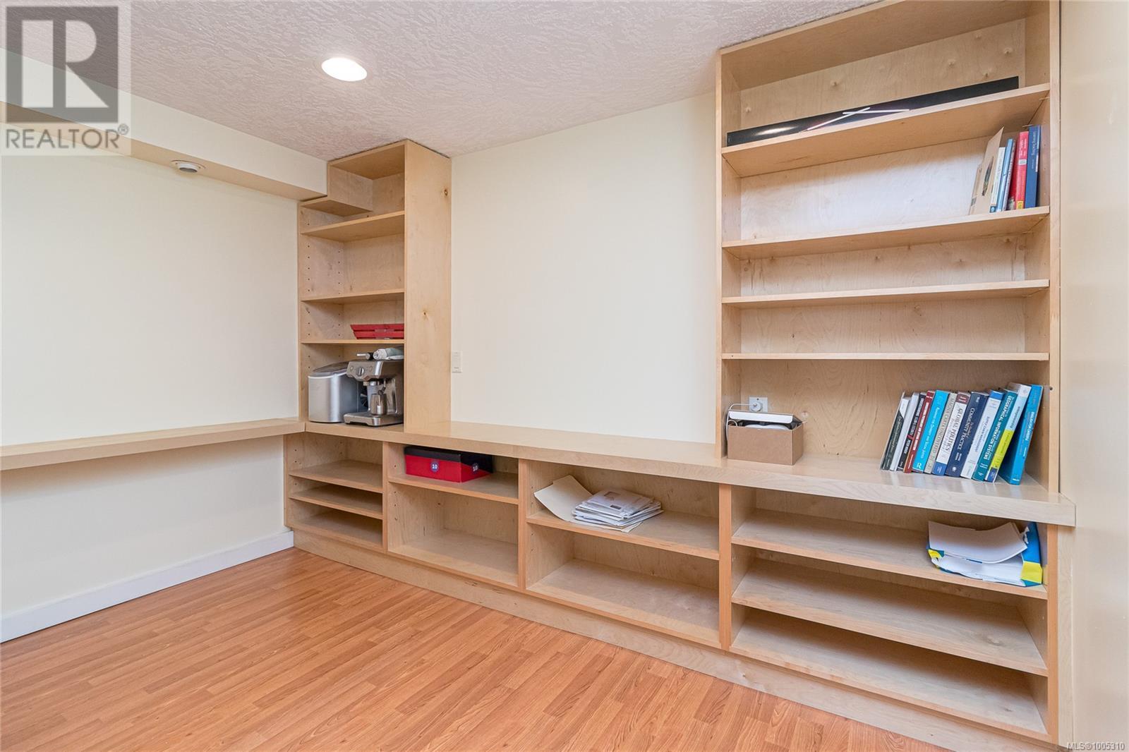 3872 CAREY RD - Image 29