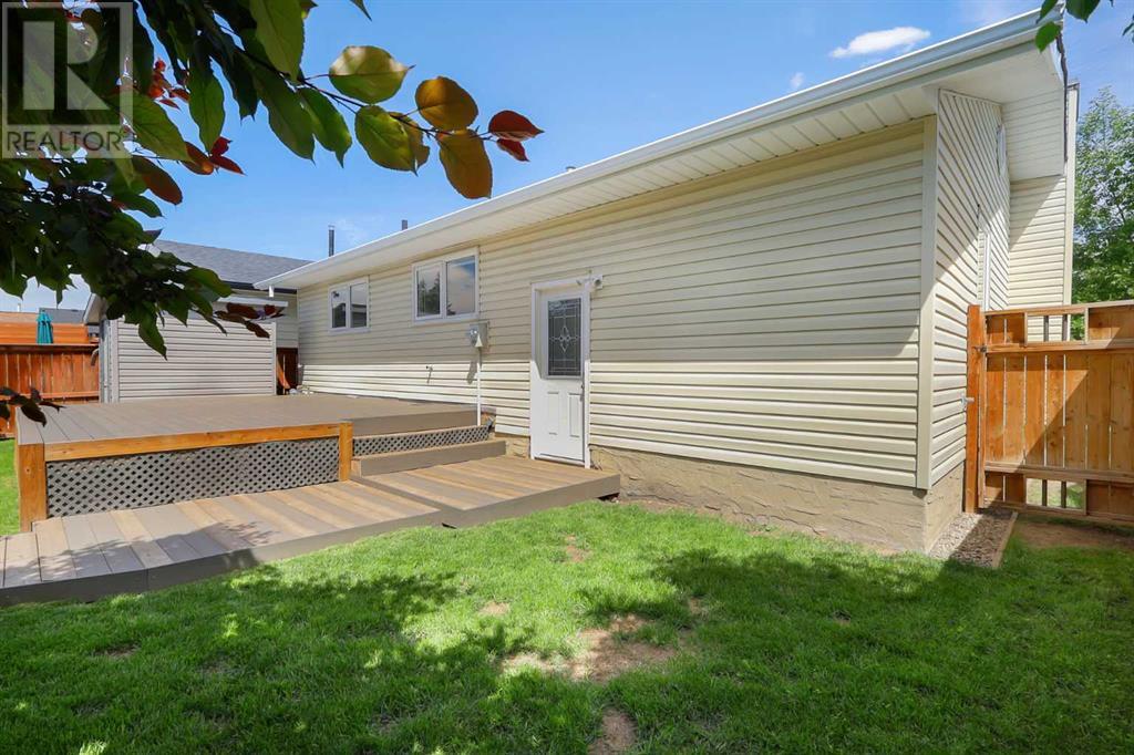 Single Family House Bungalow for Sale in  Woodbrook Way SW Woodbine Calgary 