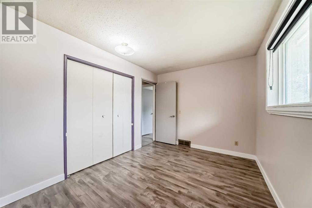 Single Family House Bi-level for Sale in   Street NW Dalhousie Calgary 