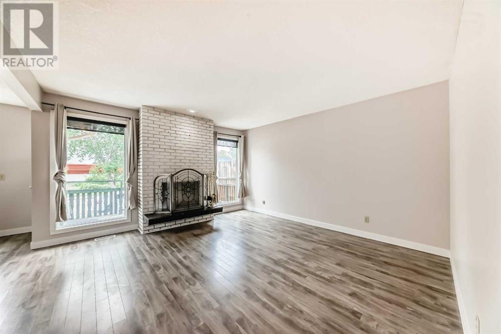 Single Family House Bi-level for Sale in   Street NW Dalhousie Calgary 