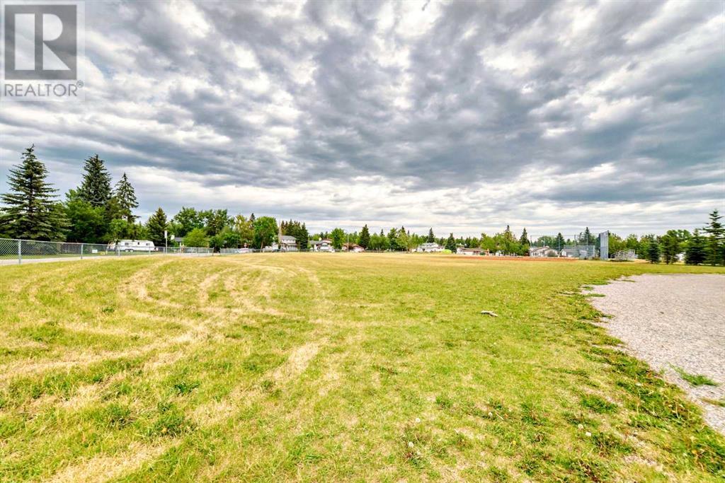 Single Family House Bi-level for Sale in   Street NW Dalhousie Calgary 