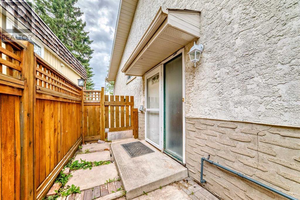 Single Family House Bi-level for Sale in   Street NW Dalhousie Calgary 
