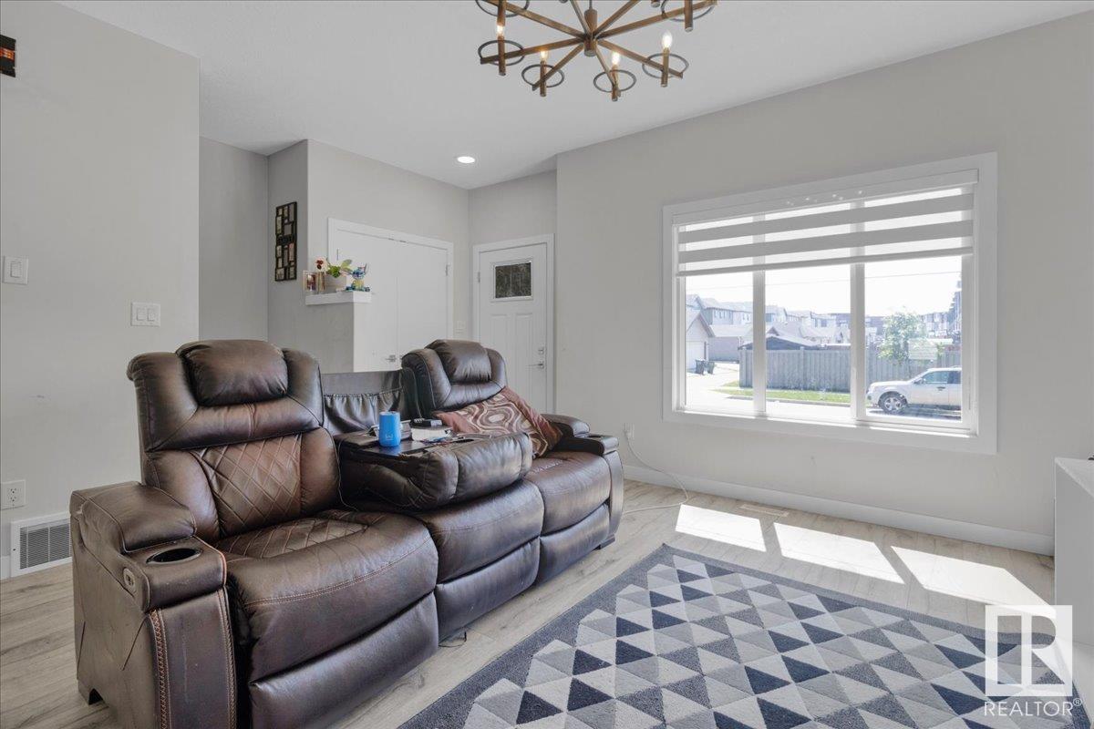 Photo 7 of 9490 Colak Ln Sw, Edmonton AB