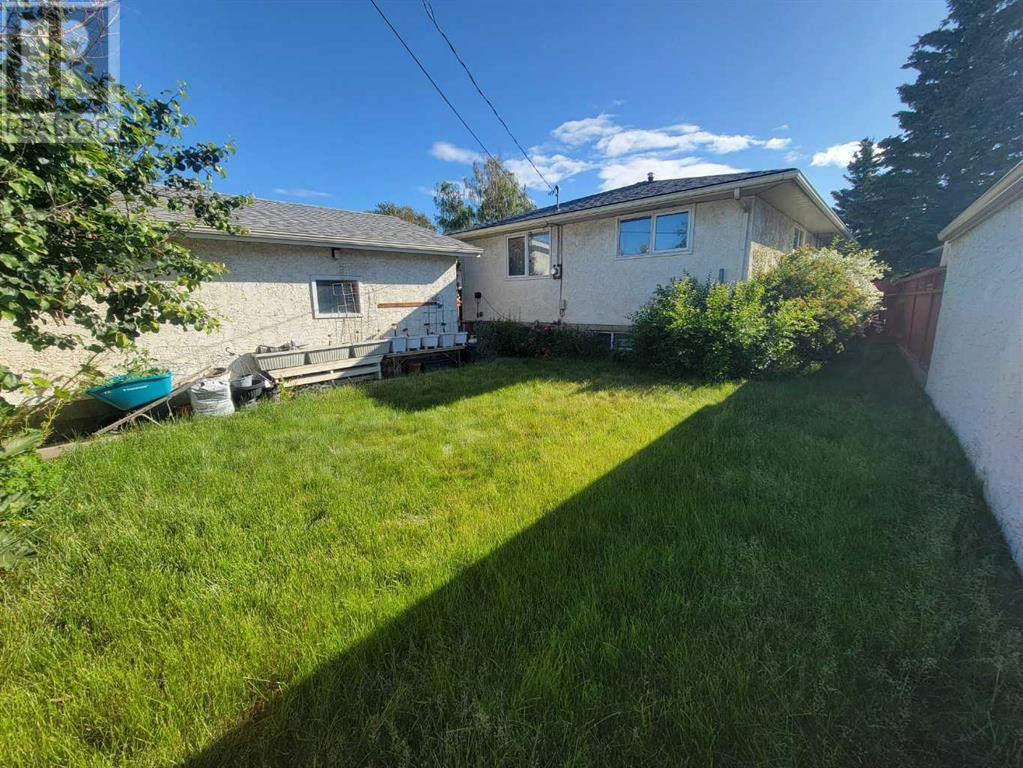 Single Family House Bungalow for Sale in  Dovercrest Drive SE Dover Calgary 