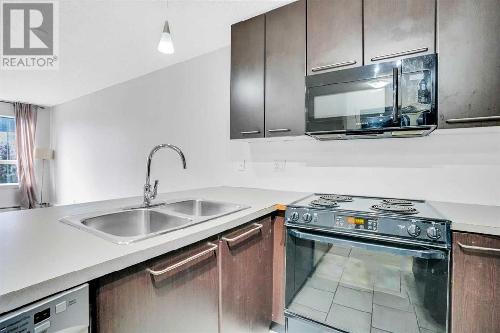 Single Family House for Sale in   Richard Court SW Lincoln Park Calgary 