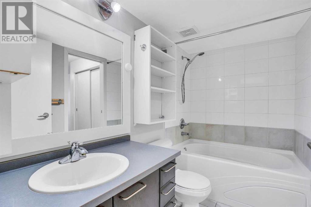 Single Family House for Sale in   Richard Court SW Lincoln Park Calgary 