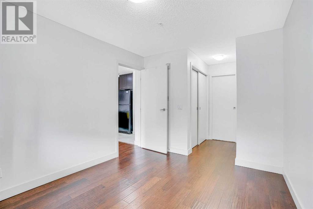 Single Family House for Sale in   Richard Court SW Lincoln Park Calgary 