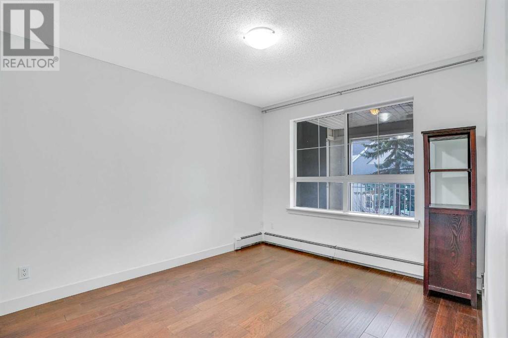 Single Family House for Sale in   Richard Court SW Lincoln Park Calgary 