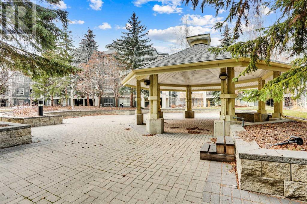 Single Family House for Sale in   Richard Court SW Lincoln Park Calgary 