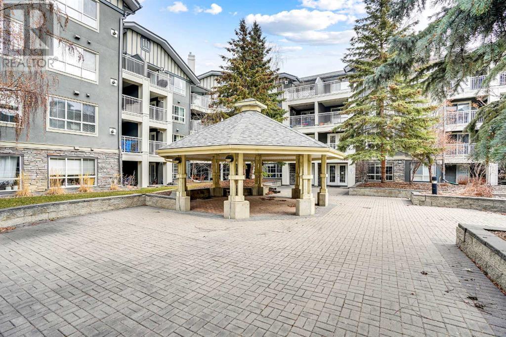 Single Family House for Sale in   Richard Court SW Lincoln Park Calgary 