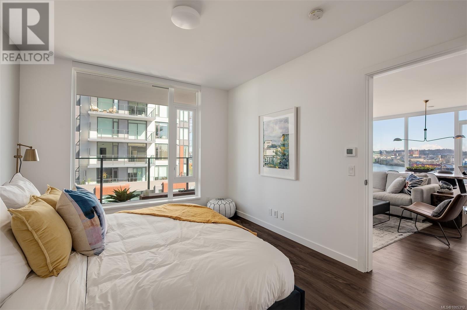 #407 363 TYEE RD - Image 24