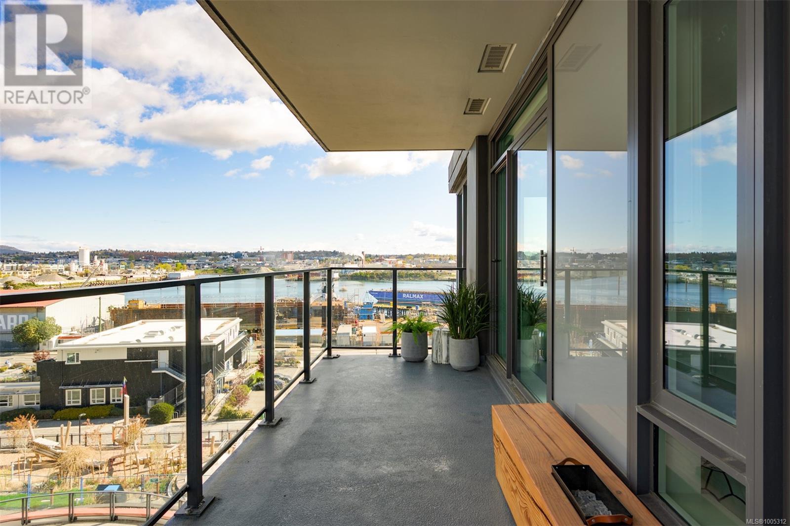 #407 363 TYEE RD - Image 34