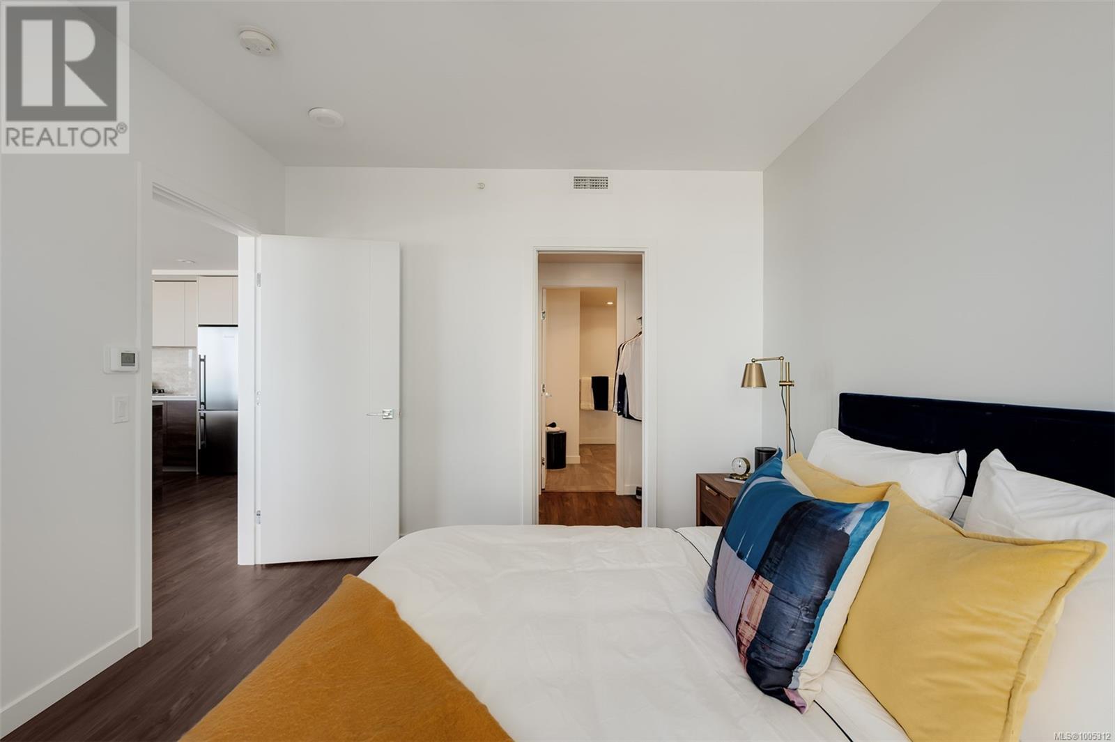 #407 363 TYEE RD - Image 25