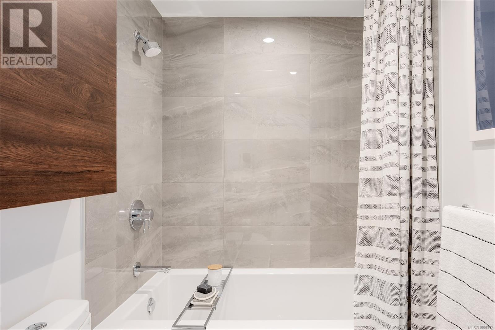 #407 363 TYEE RD - Image 42