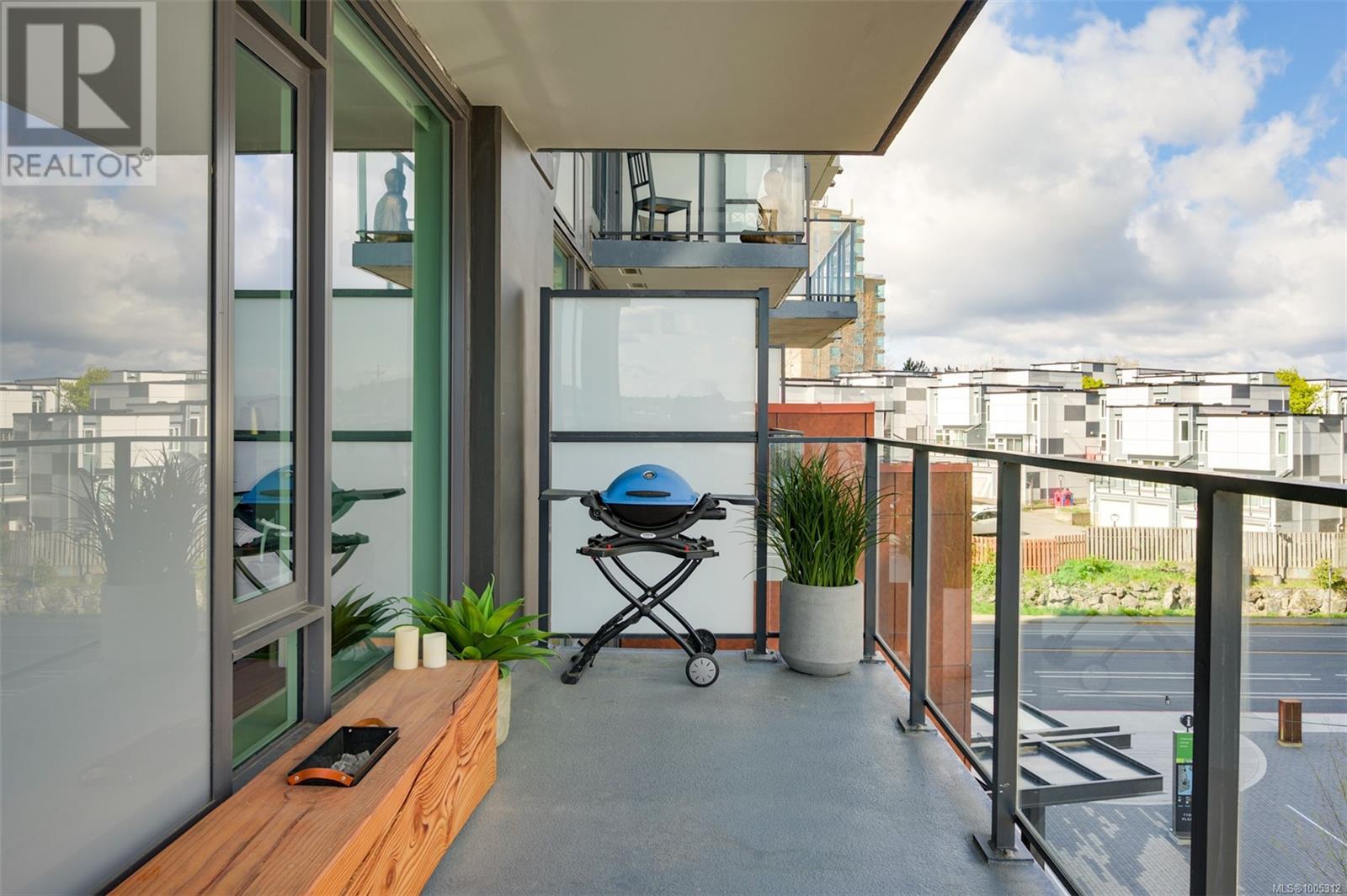 #407 363 TYEE RD - Image 36
