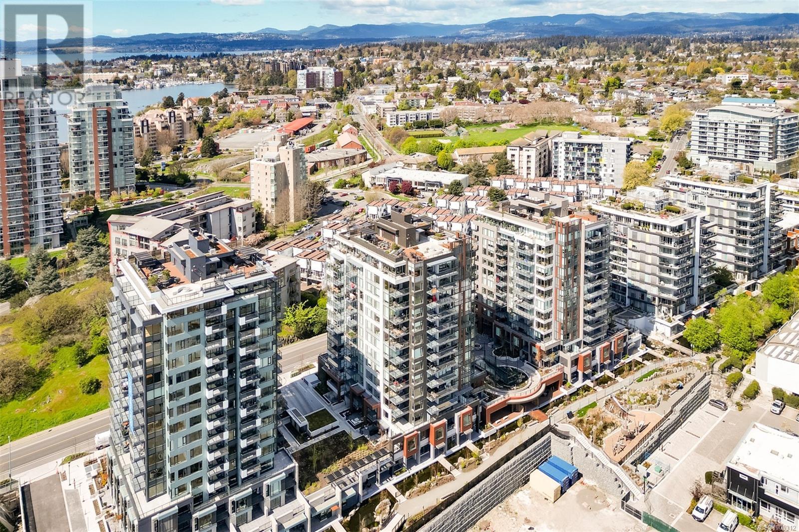 #407 363 TYEE RD - Image 52