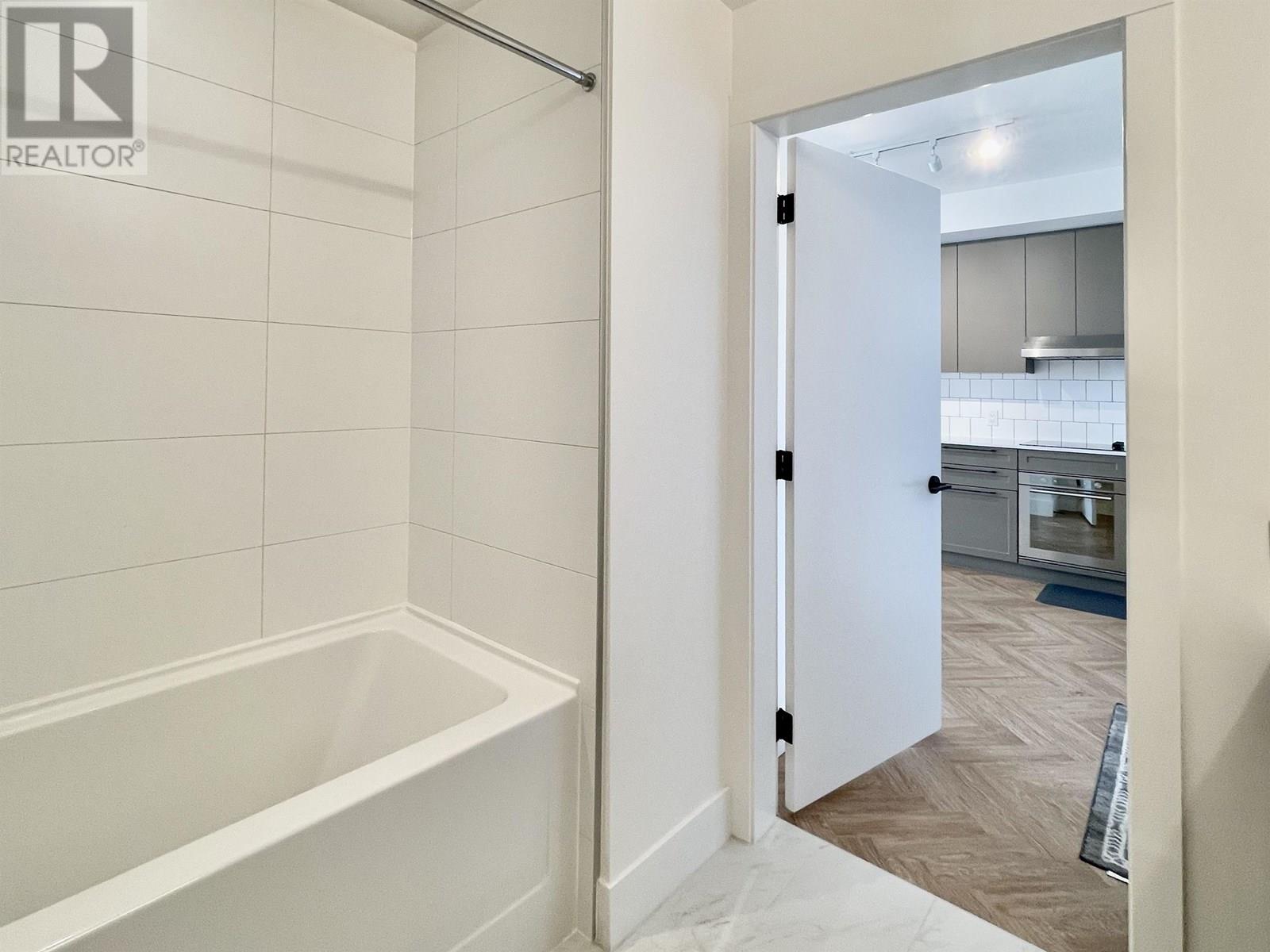 Photo 1 of 309 9228 Slopes Mews, Burnaby BC