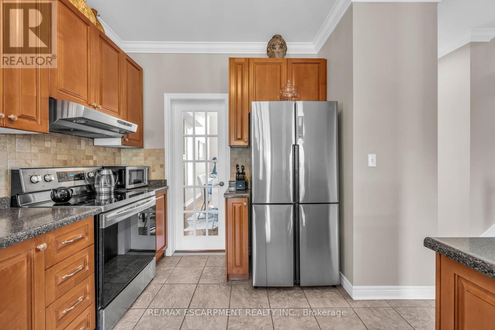 Photo 12 of 38 Sunbeam Drive, Hamilton ON