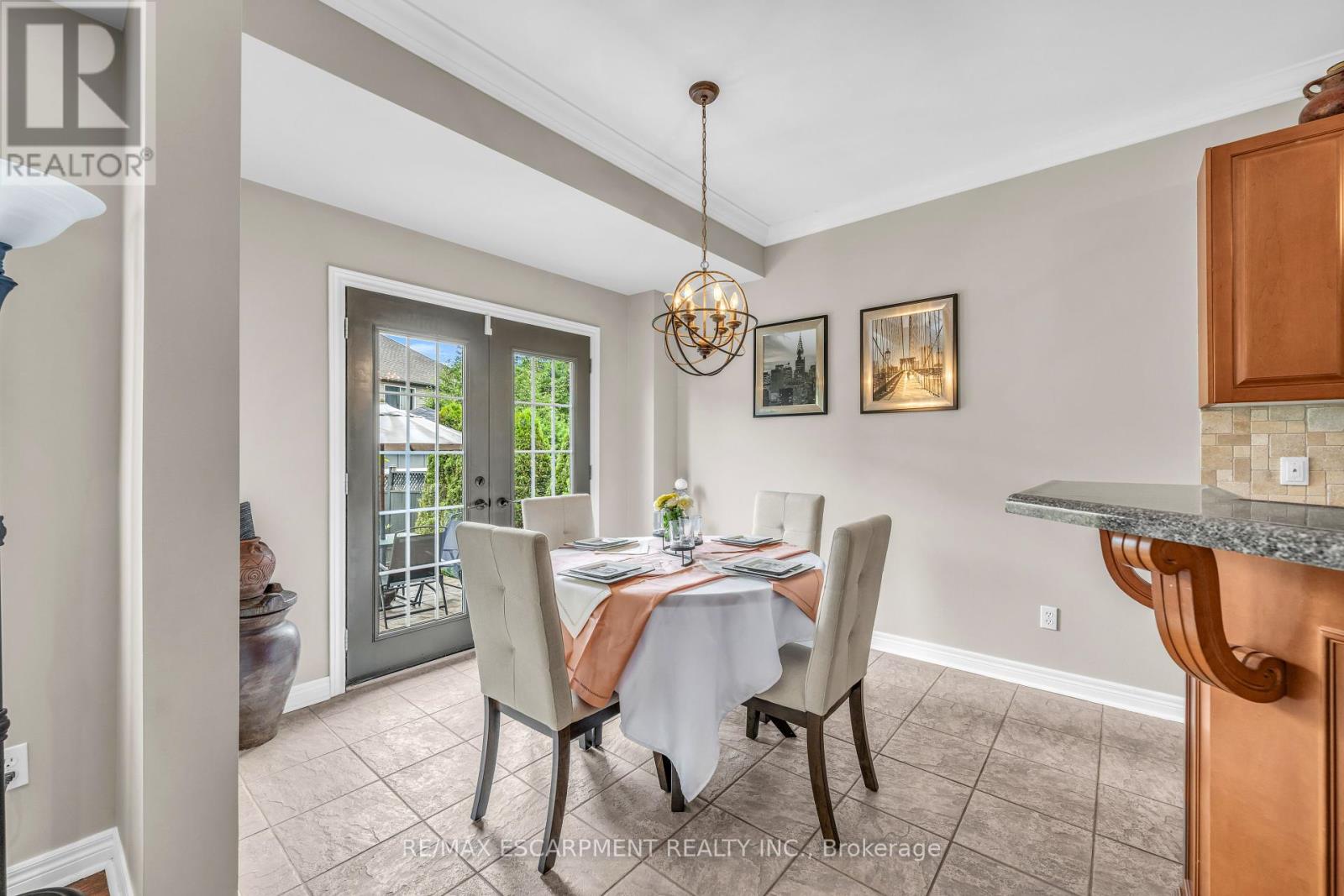 Photo 14 of 38 Sunbeam Drive, Hamilton ON
