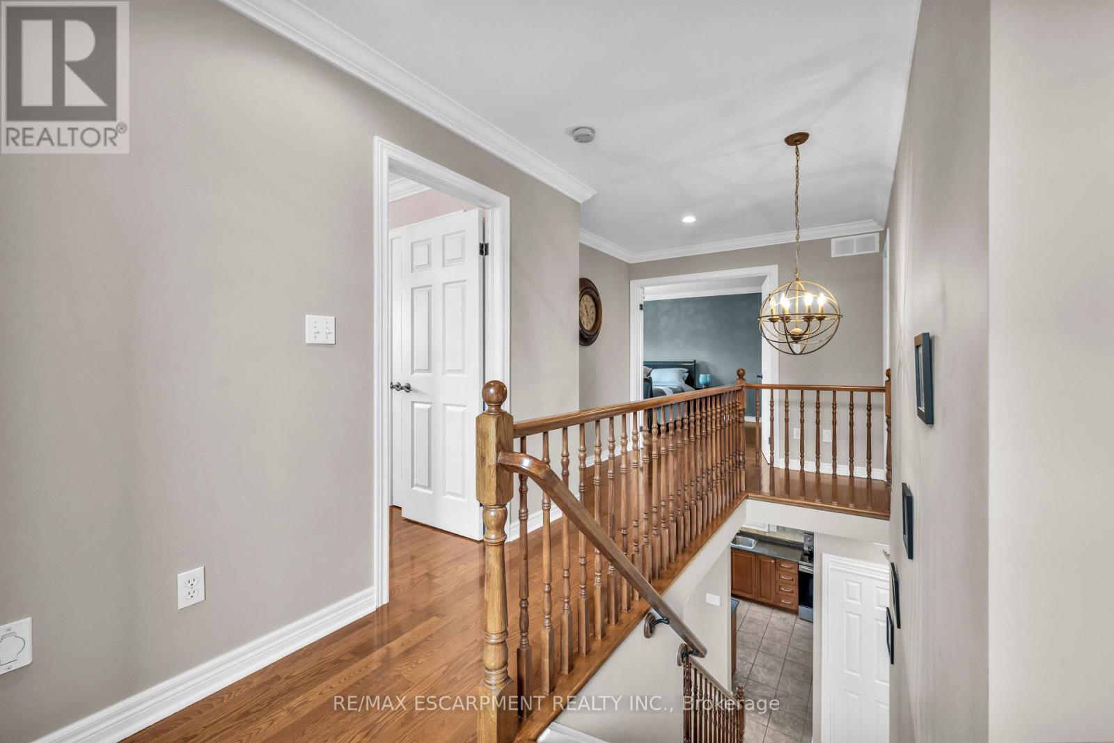 Photo 23 of 38 Sunbeam Drive, Hamilton ON