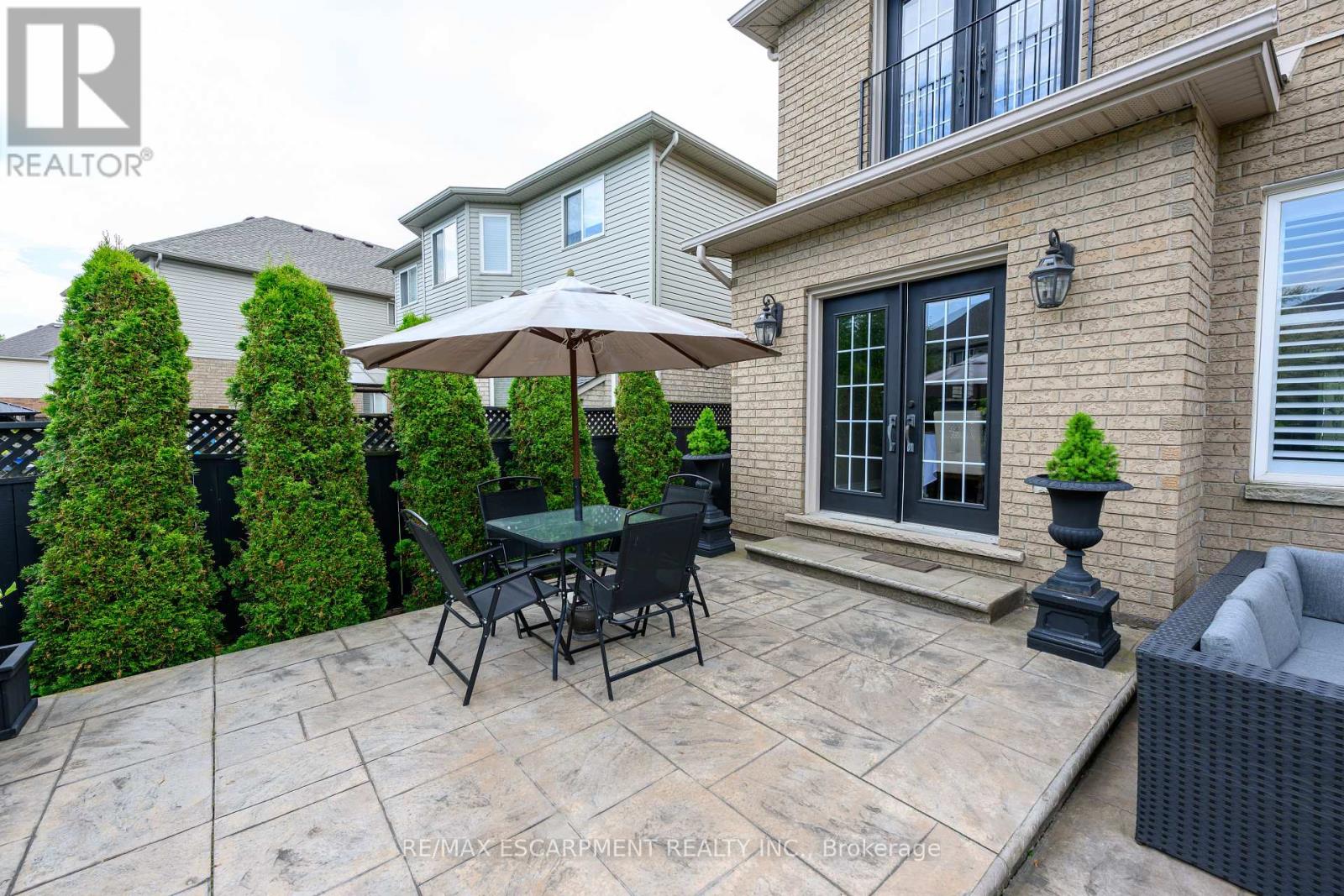Photo 40 of 38 Sunbeam Drive, Hamilton ON