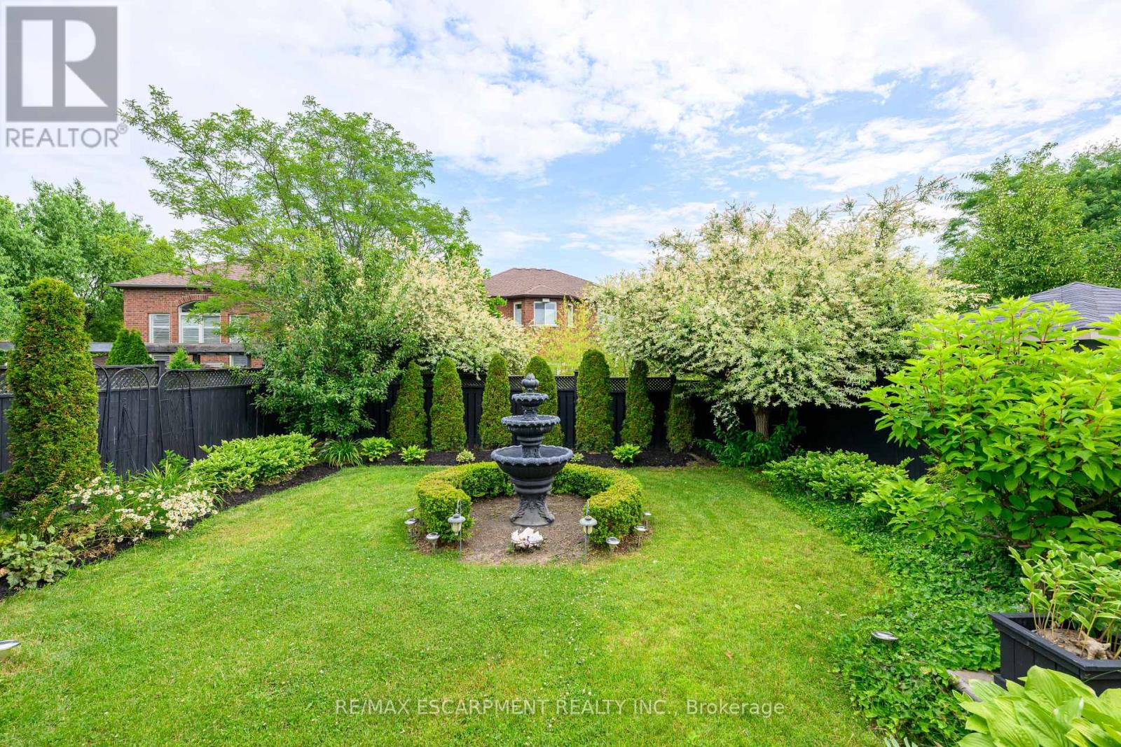 Photo 47 of 38 Sunbeam Drive, Hamilton ON