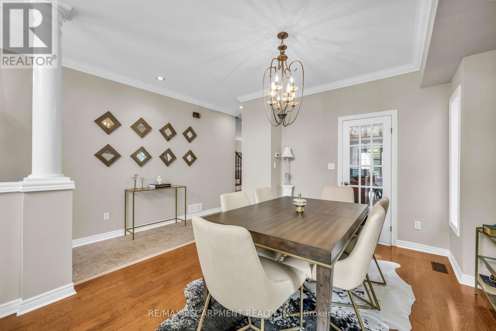 Photo 6 of 38 Sunbeam Drive, Hamilton ON