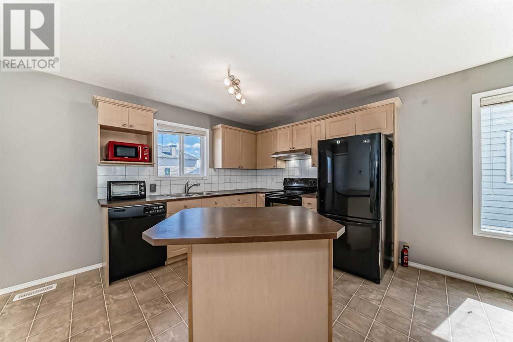 Single Family House for Sale in  Everridge Drive SW Evergreen Calgary 