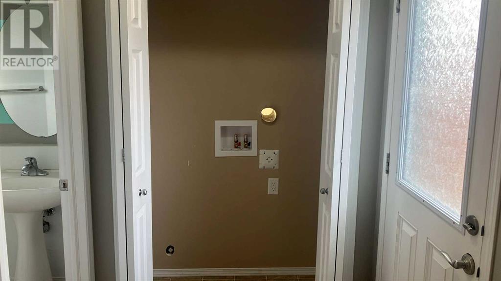 Single Family House for Sale in  Everridge Drive SW Evergreen Calgary 