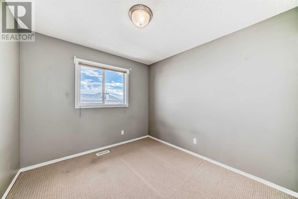 Single Family House for Sale in  Everridge Drive SW Evergreen Calgary 